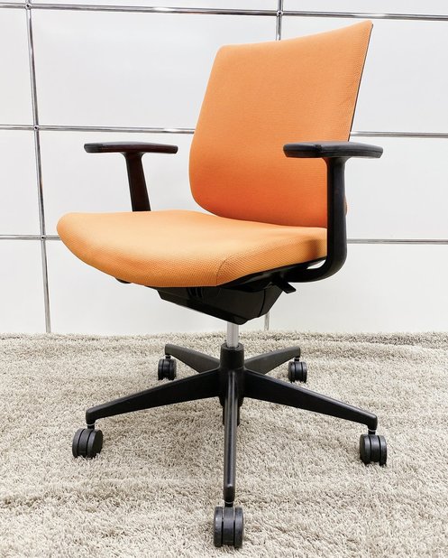 【中古】ウィザード   コクヨ（KOKUYO） 肘付ローバックチェア