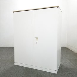 【3台入荷】人気のホワイト書庫入荷！中古　両開き　キャビネット　書庫　ロッカー　棚　ホワイト　オフィス
