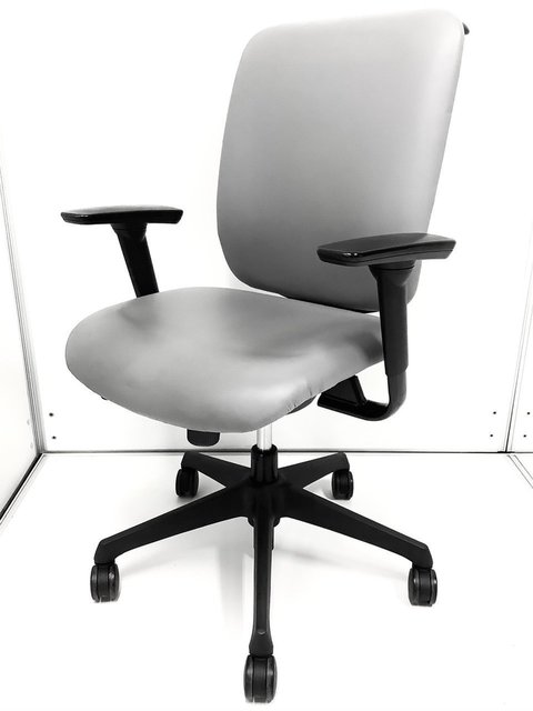 【中古】CG-R   オカムラ（okamura） 肘付ハイバックチェア