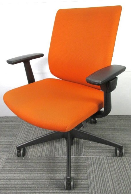 【中古】ウィザード   コクヨ（KOKUYO） 肘付ローバックチェア