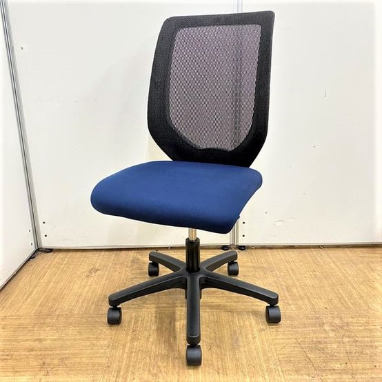 【中古】コルト  KT-230JD-T1B2T1 イトーキ（ITOKI） 肘無ローバックチェア