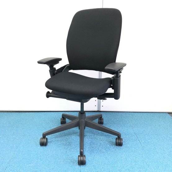 【中古】リープチェア（V2タイプ）   Steelcase（スチールケース） 肘付ハイバックチェア