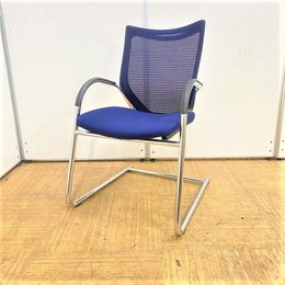 【4脚限定！！】オカムラ｜バロン｜ブルーカラー｜肘付きミーティングチェア｜メッシュ【関西在庫数ナンバーワン・尼崎店】