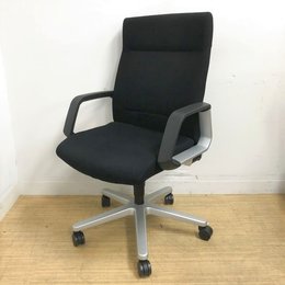 ハイバックモデル　品格あるマネージメントチェアー　ロッキング機能付き　コクヨ　320シリーズ