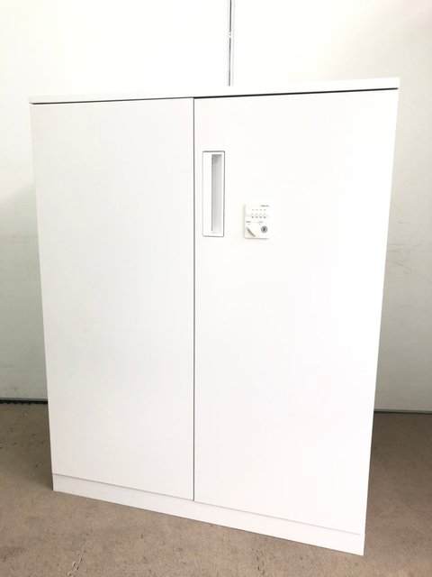 【中古】エディア   コクヨ（KOKUYO） ローキャビネット／両開き