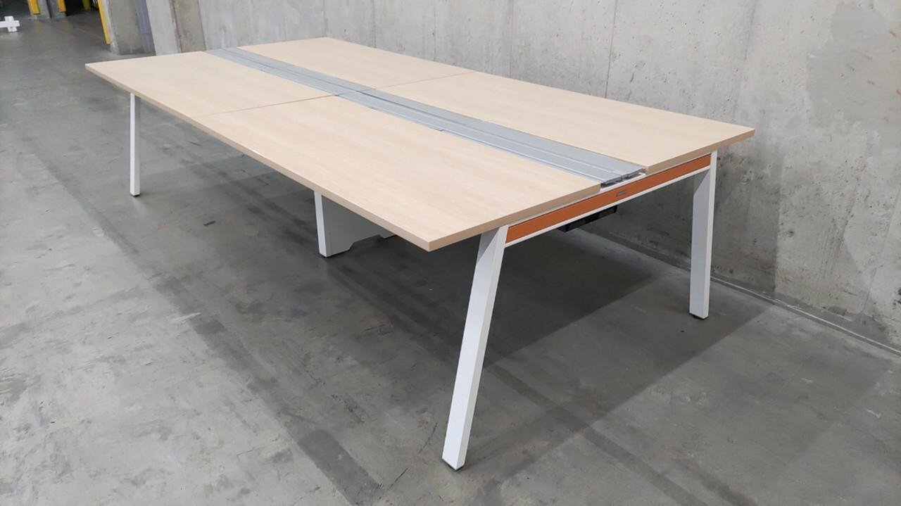 【幅2800mm】【会議用テーブルとしても使用可能】オカムラ/マニフォールド
                        マニフォールド 
                                    中古
            