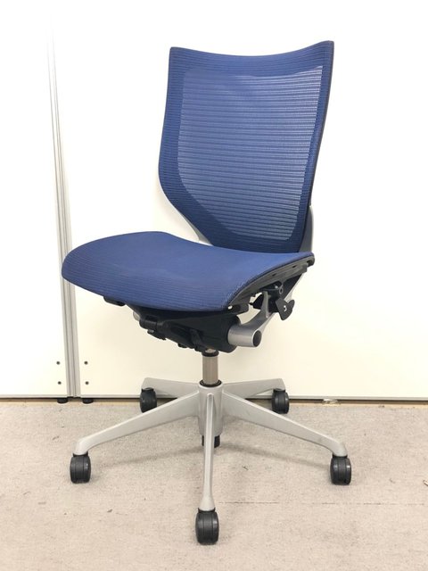 【人気のオカムラ/バロンチェアが10脚入荷！】メッシュ/シルバーフレーム/ローバック/ブルー