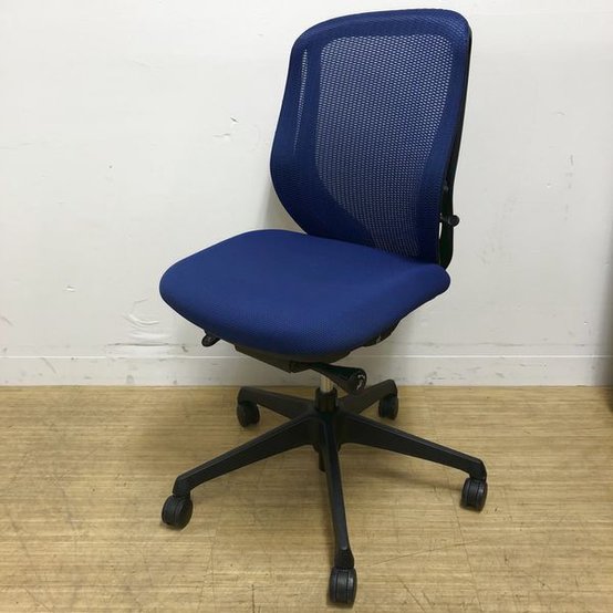【中古】シルフィー（メッシュ）   オカムラ（okamura） 肘無ローバックチェア