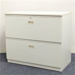 【窓下収納のお供に！】
中古市場では滅多に入荷の無い、
2段引出タイプのキャビネット！
■イトーキ/シンライン/ホワイト