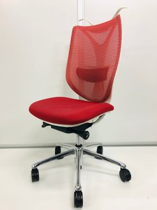 コンテッサより受け継がれし逸品!!
■オカムラ/サブリナ/レッド 快適なデスクワークをあなたに！【okamura(オカムラ)/Sabrina(サブリナ)シリーズ ポリッシュフレーム】