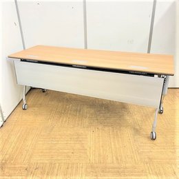 【10台入荷】配線孔付きの贅沢フラップテーブル！！　幕板・棚板付き　スタイリッシュフレームにおしゃれ天板