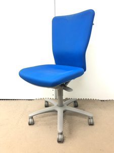 【6脚入荷】岡村製作所のカロッツァチェア！コスパ抜群のオフィスチェア！在宅勤務にもおすすめ【ハイバックチェア】