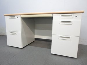 ナチュラル天板！！【定価13万円！！ナチュラルカラーの人気両袖机の入荷です！！収納力もバツグンです！！】■プラス■LA