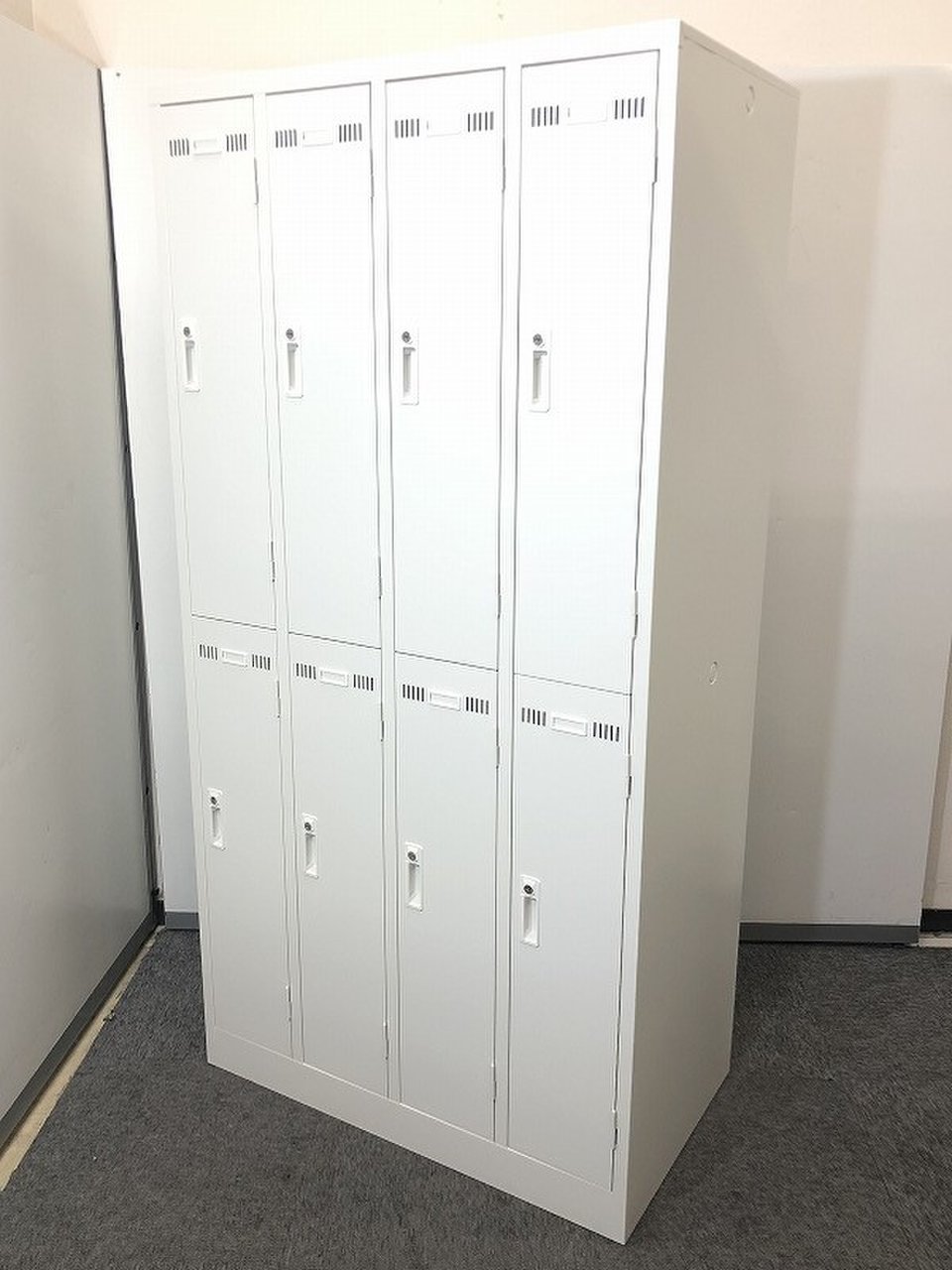 【新古商品！！】【鍵2本付き】ホワイト8人用ロッカー！即納品可能！！【メーカー倉庫在庫】
                        ＳＬＫロッカー
                                    新古品
            