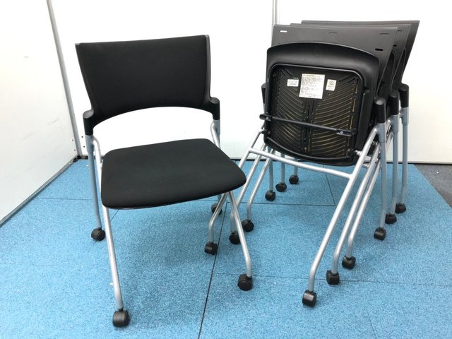 【4脚1セットのお買い得商品!】ミーティングや合同研修の際におすすめ【イトーキ製マノスチェア】