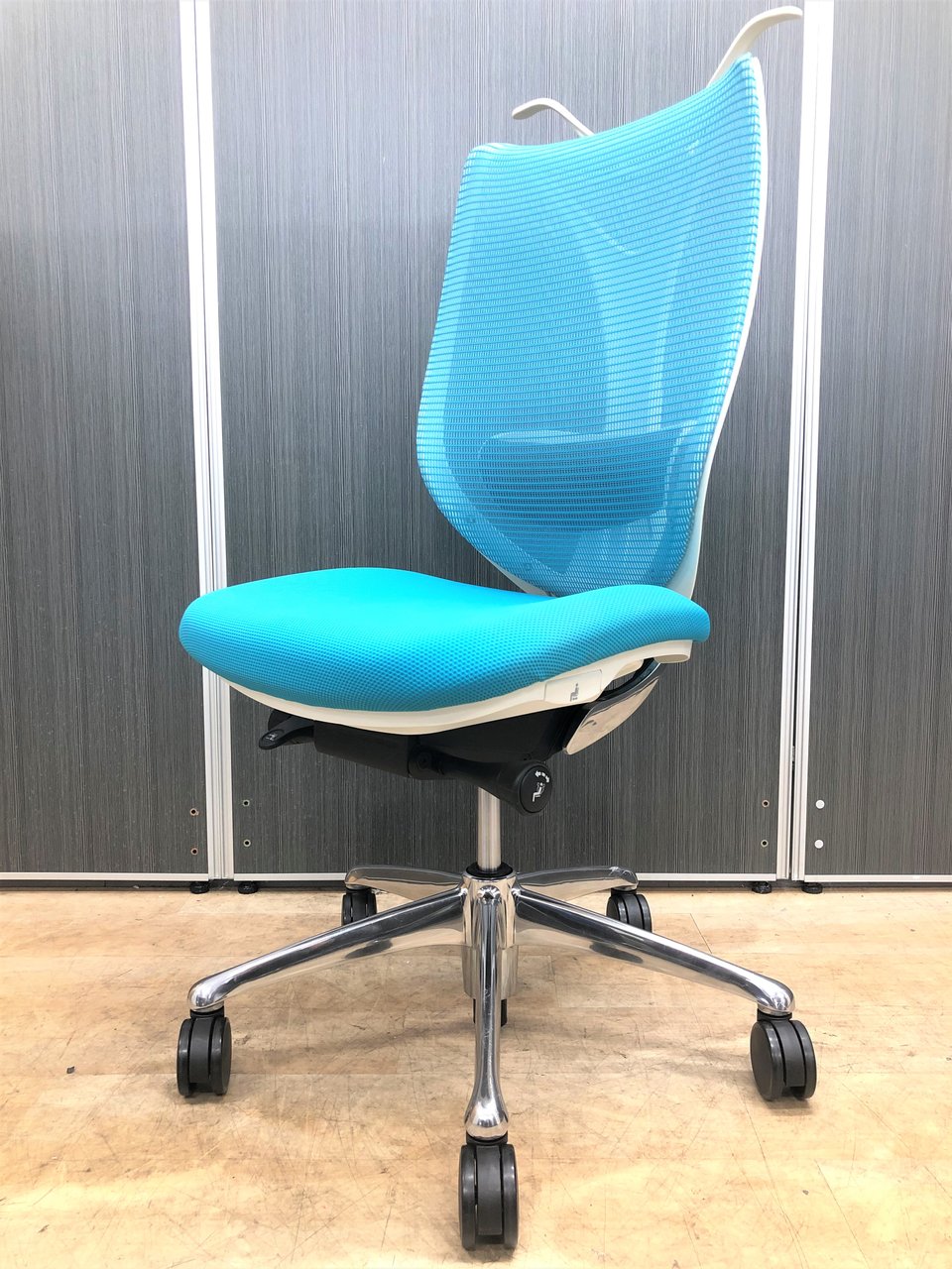 【1脚入荷】腰痛対策にオススメ！ランバーサポート付き【中古】【オフィス家具】【東京】【大阪】【愛知】【岐阜】【長野】【滋賀】
                        サブリナ 
                                    中古
            