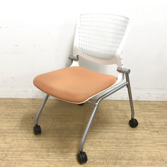 【中古】グラータ   オカムラ（okamura） ネスティングチェア