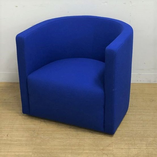 【中古】インテリアズ取扱　LivingDivani  その他メーカー アームチェア