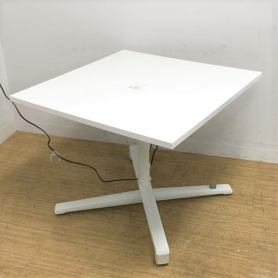 【中古】ライブス   オカムラ（okamura） ミーティングテーブル（会議机）