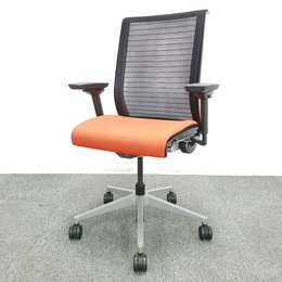 【4脚入荷】長時間座っている人のために開発されたチェア入荷！中古　高級チェア　シンク　オフィスチェア　OAチェア　テレワーク　在宅ワーク　メッシュ