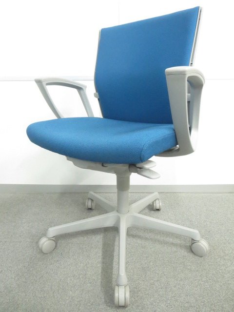 【中古】エスクード（クッション）  C443GR-FFW5 オカムラ（okamura） 肘付ローバックチェア