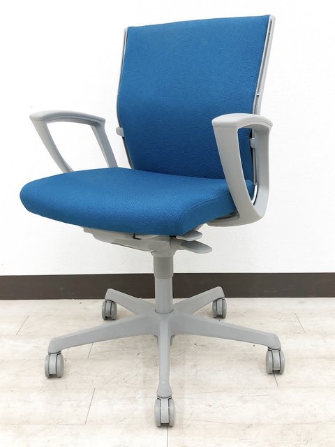 【中古】エスクード（クッション）   オカムラ（okamura） 肘付ローバックチェア