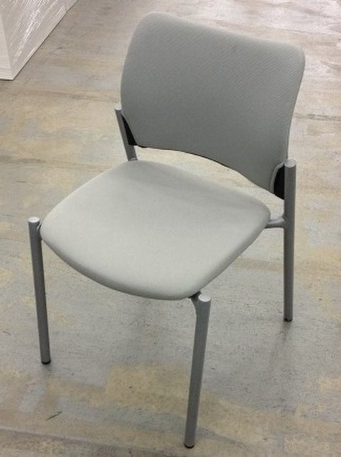 【中古】8147シリーズ   オカムラ（okamura） スタッキングチェア