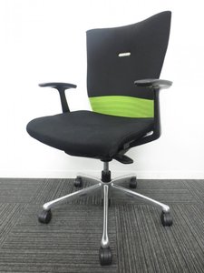 【リクライニングロック効きずらいため特価】働き方改革推進/オカムラ/フィーゴ/ブラック×ライトグリーン