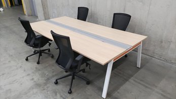 定価70万超／セット商品（フリアド×チェア）現行カタログ掲載品／倉庫在庫品（大量入荷）　◆オカムラ／マニフォールド　◆ファシス／T500