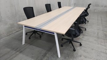 定価100万超／セット商品（フリアド×チェア）現行カタログ掲載品／倉庫在庫品（大量入荷）　◆オカムラ／マニフォールド　◆ファシス／T500