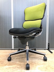【4脚入荷】フィット感とサポートに定評有り！デスクワークにオススメ【中古】【オフィス家具】【東京】【大阪】【愛知】【岐阜】【長野】【滋賀】