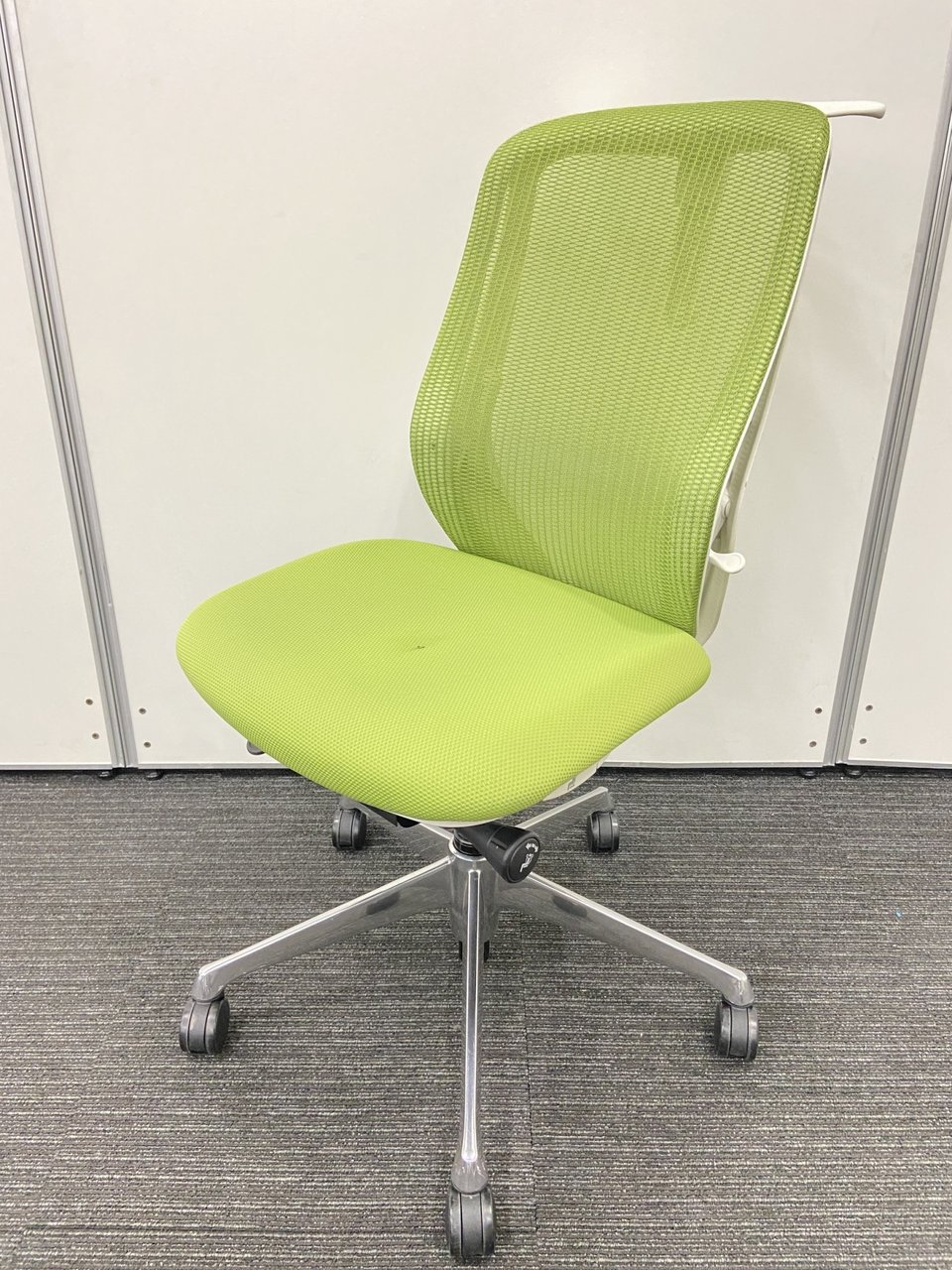 【テレワーク推奨チェア】2016年製！オカムラ/okamura/シルフィー/ライトグリーン【倉庫在庫品】
                        シルフィー（クッション） 
                                    中古
            