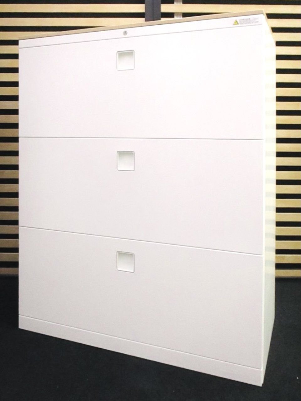 【定価約11万円！！天板ナチュラルカラーの人気シリーズ3段ラテラル書庫の入荷です！！ロット入荷！！】■コクヨ■レクトライン
                        レクトライン 
                                    中古
            