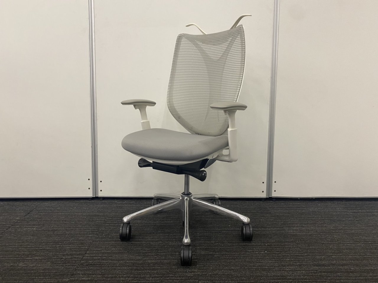 【お値下げ交渉承ります！】オカムラ/サブリナ/可動肘/グレー/コートハンガー付き
                        サブリナ 
                                    中古
            