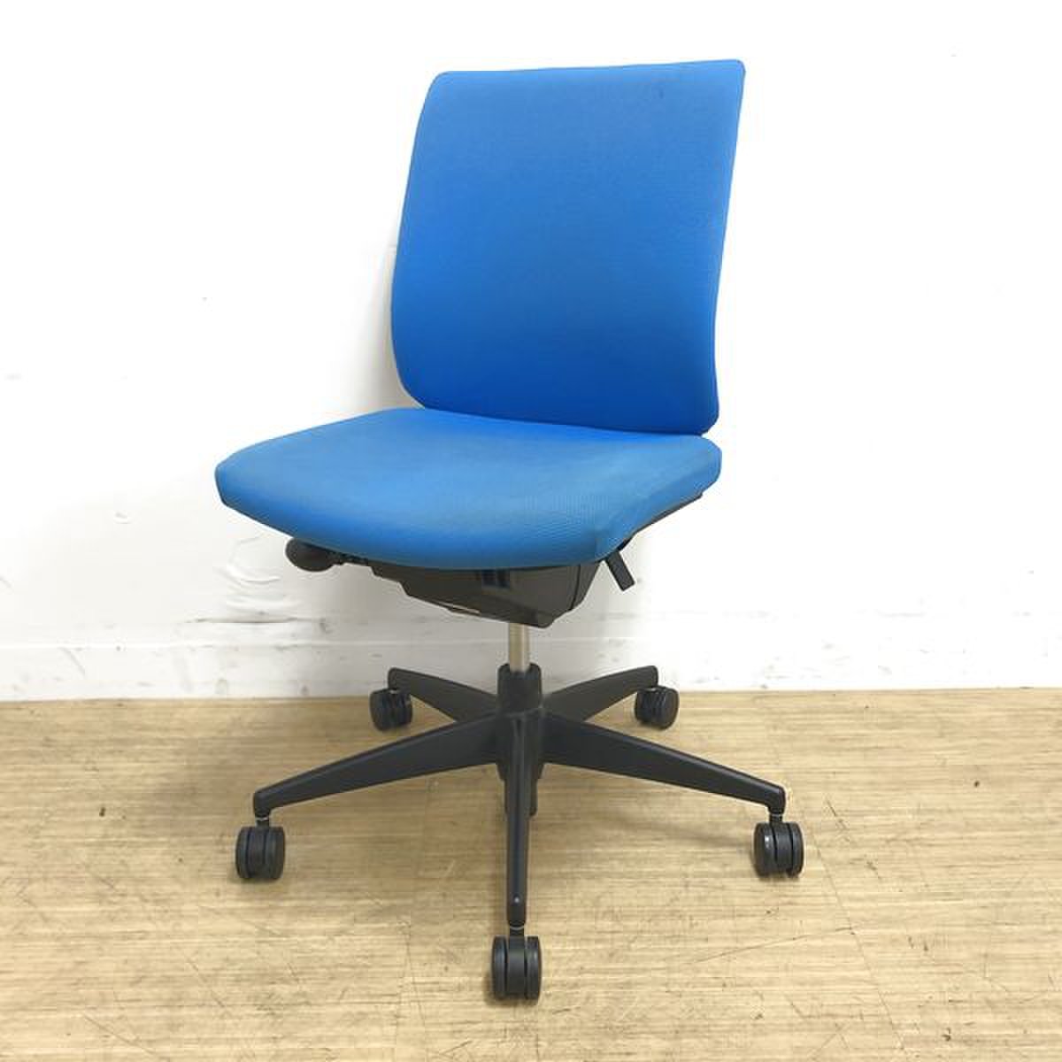 コクヨ　ウィザード　
                        ウィザード 
                                    中古
            