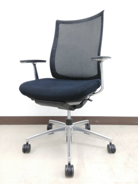 【中古】ベゼル（アルミポリッシュ脚）  	CRS-G2800E6 コクヨ（KOKUYO） 肘付ハイバックチェア