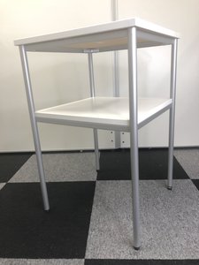 【オフィスの受付に！】オフィスの入り口にホワイトで清潔感ある雰囲気を！コクヨ製 電話台！【1台入荷】