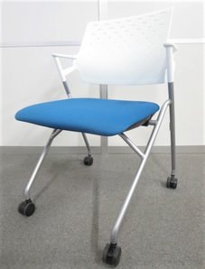 【ふっくらクッションで快適！】■コクヨ製　ネスティングチェア　ターコイズ ■Piega（ピエガ）シリーズ　ホワイトシェル　背樹脂タイプ　肘付【2019年製！状態良好品！】
