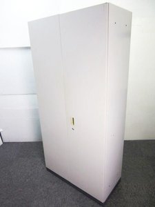 【定価約7万円！！使いやすい高さで人気の高さ1850ｍｍタイプの両開き書庫の入荷です！！】■内田洋行■ＳＵ－Ⅱ