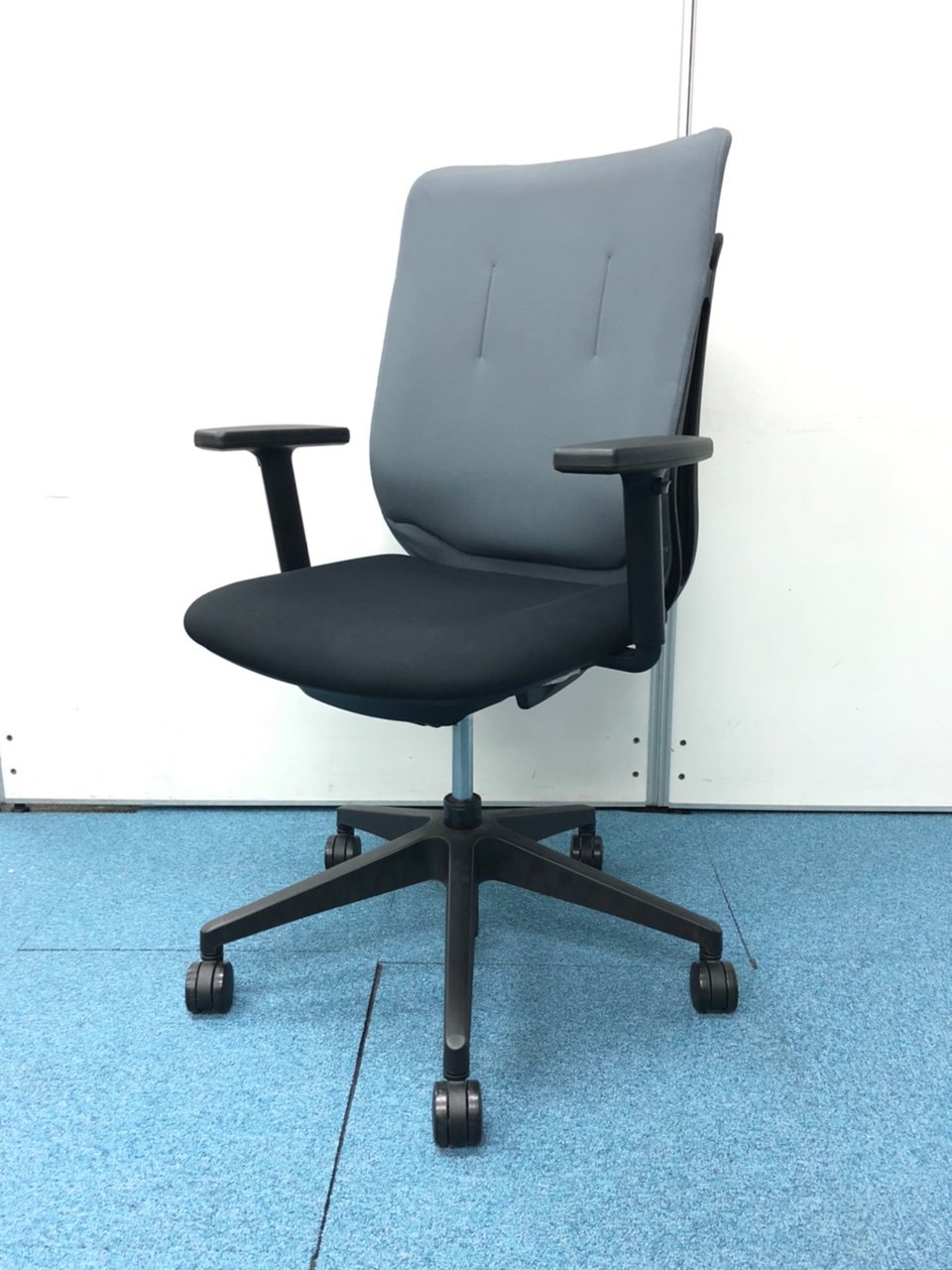 【背もたれカバー着脱可能】ウチダ製AJチェア/コスパがいいおしゃれなチェア
                        AJ（エージェイ） 
                                    中古
            