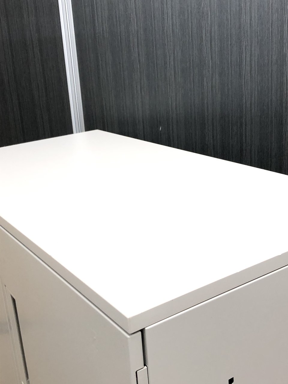 【4台入荷】オフィスのスタンダード収納！定番の観音開き【中古】【オフィス家具】【東京】【大阪】【愛知】【岐阜】【長野】【滋賀】 エディア    中古 