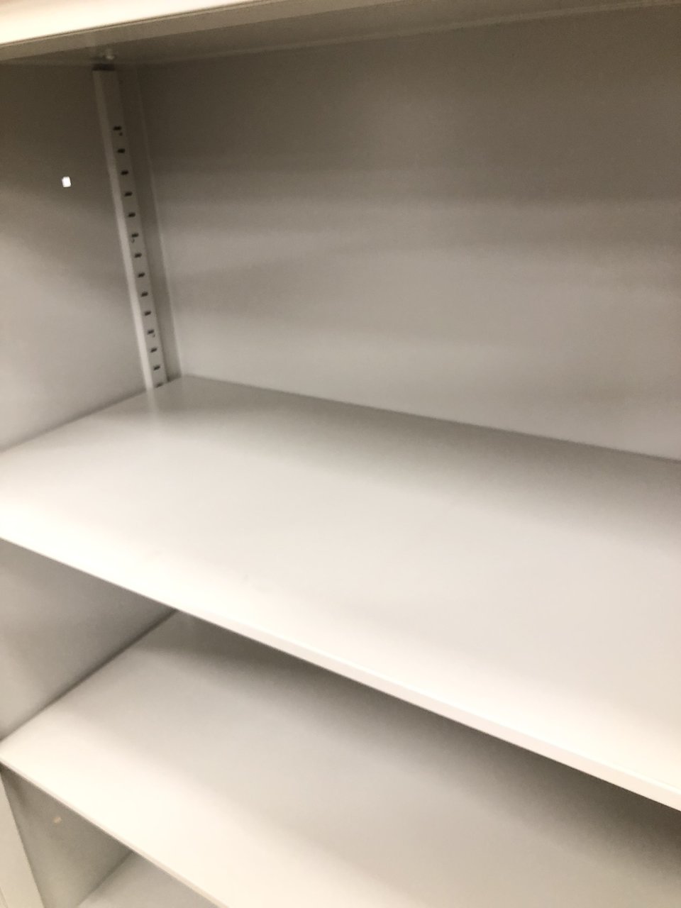 【4台入荷】オフィスのスタンダード収納！定番の観音開き【中古】【オフィス家具】【東京】【大阪】【愛知】【岐阜】【長野】【滋賀】 エディア    中古 