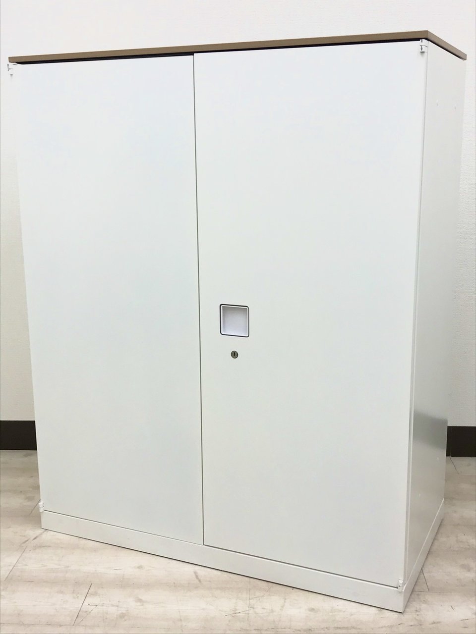 【カウンターとしても使用可能！】オカムラ（okamura）レクトライン（Rectline）／色：ネオホワイト　天板：ネオウッドミディアム（木目柄）
                        レクトライン 
                                    中古
            