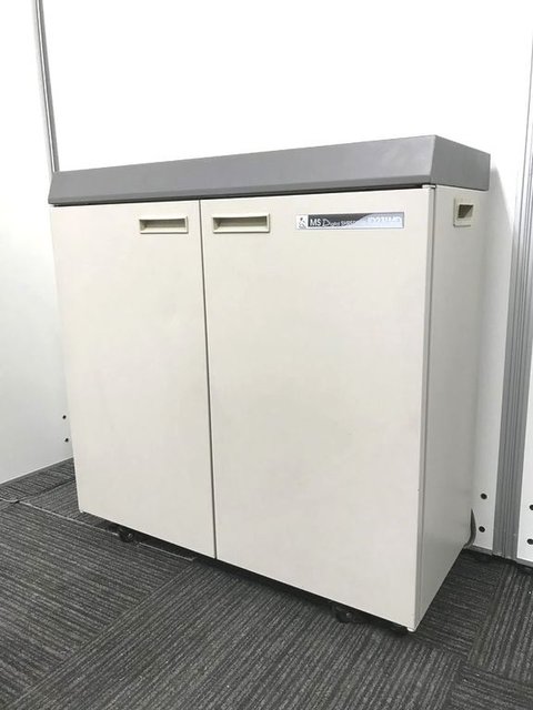 【コンパクトですが、CD/クレジットカードも裁断可能です！】マルチなメディアシュレッダーです！【使用後5分経過で待機電力ゼロになるエコ機能付】