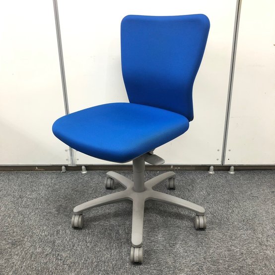 【中古】カロッツァ   オカムラ（okamura） 肘無ローバックチェア