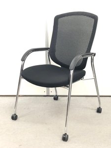 【キャスター付きミーティングチェア】オカムラ製/コンテッサ/ひじ掛け付き