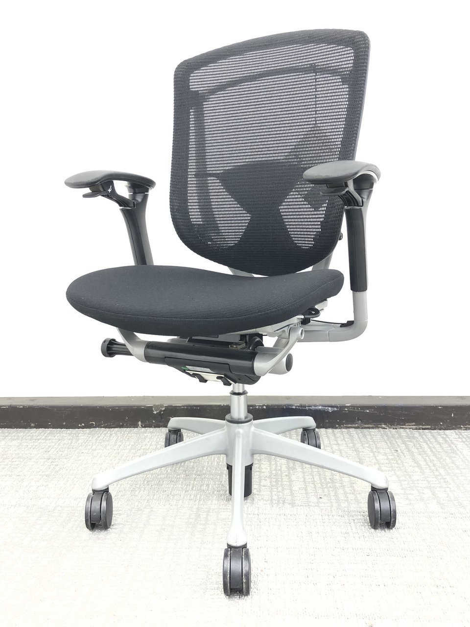 【日本代表高級チェア】大人気コンテッサチェア多量入荷！！
                        コンテッサ 
                                    中古
            