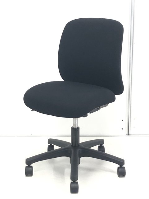 【定価約3万円！！ブラックカラー！！柔らかいクッション性！！】イトーキ製/ボニートチェア(Bonito)