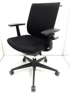 【肘付きチェア！】オフィスで人気のチェア！まずはこのチェアから！荷物掛け付き！？