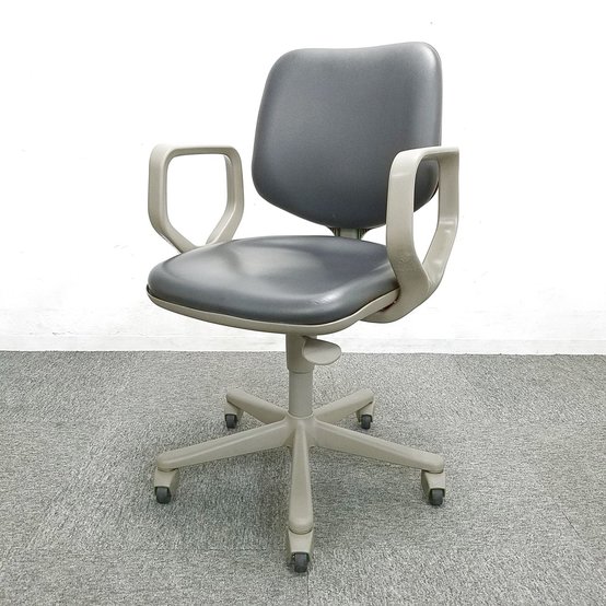 【中古】CG-E  Ｇ１４ＣＺ オカムラ（okamura） 肘付ローバックチェア